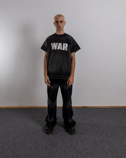 WAR TEE