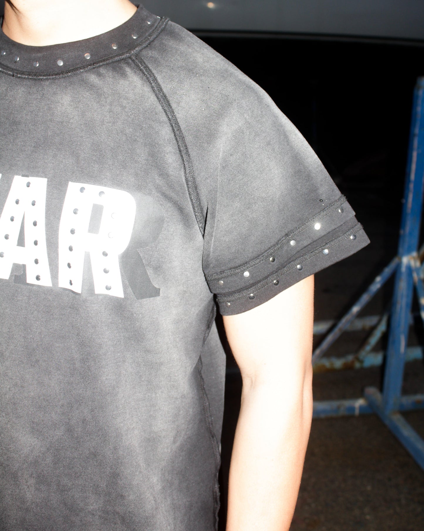 WAR TEE
