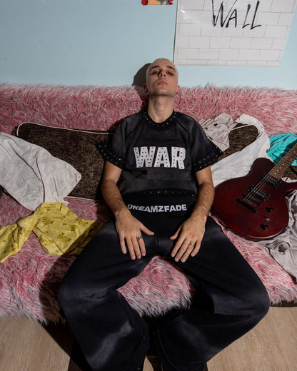 WAR TEE
